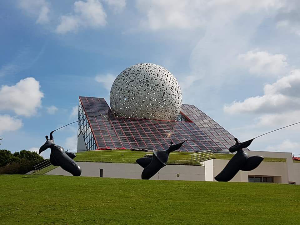 JCENiort's tweet photo. Les JCEL de Nouvelle-Aquitaine se sont données RDV au #Futuroscope pour une pré-visite, où aura lieu le congrès national #Poityeah en novembre prochain. 🙂🙂😉😎 https://t.co/RbIEmicPwv