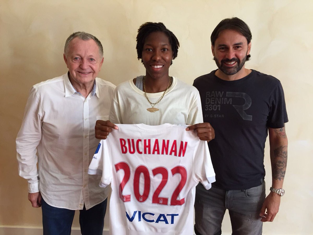 OL's tweet photo. Notre joueuse @keishaballa a prolongé son contrat avec la #TeamOL jusqu’en 2022 ! 👏🏻👏🏻
#Buchanan2022 https://t.co/8pKnSS5Oas