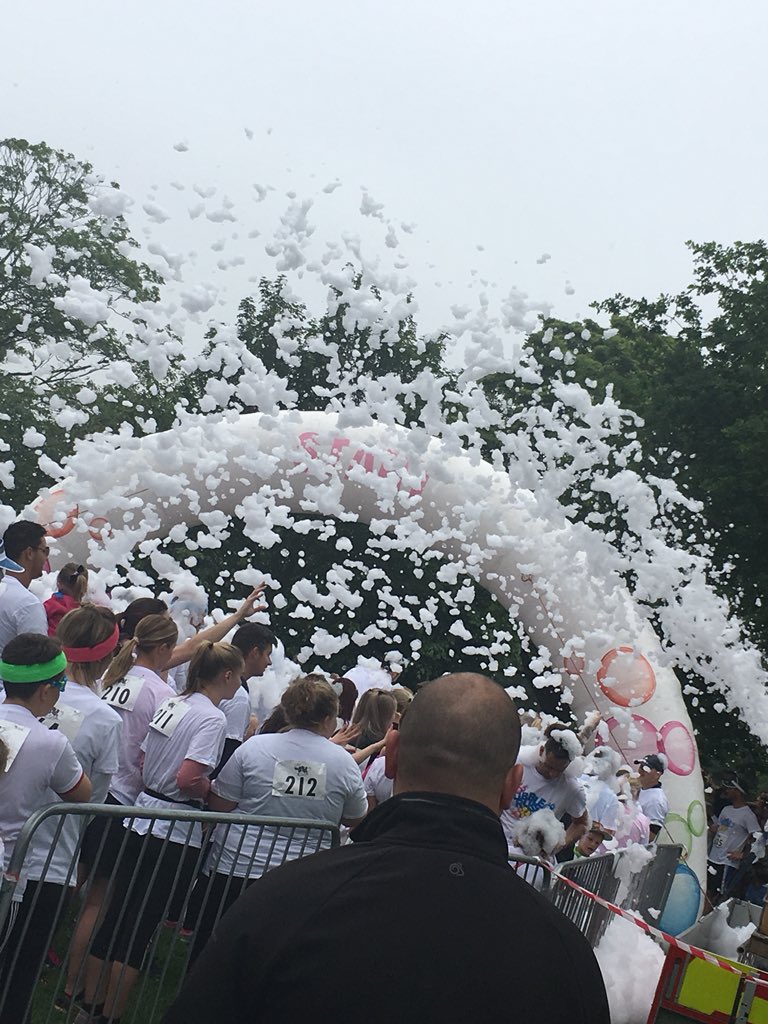 TheoFarrer's tweet photo. Almost time @bubblerush5k @Dove_House https://t.co/IjQ1coMgRC