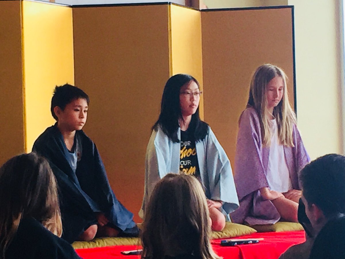 grade5asij's tweet photo. Rakugo in the 🇯🇵 Center! https://t.co/CLLBQNz2ii