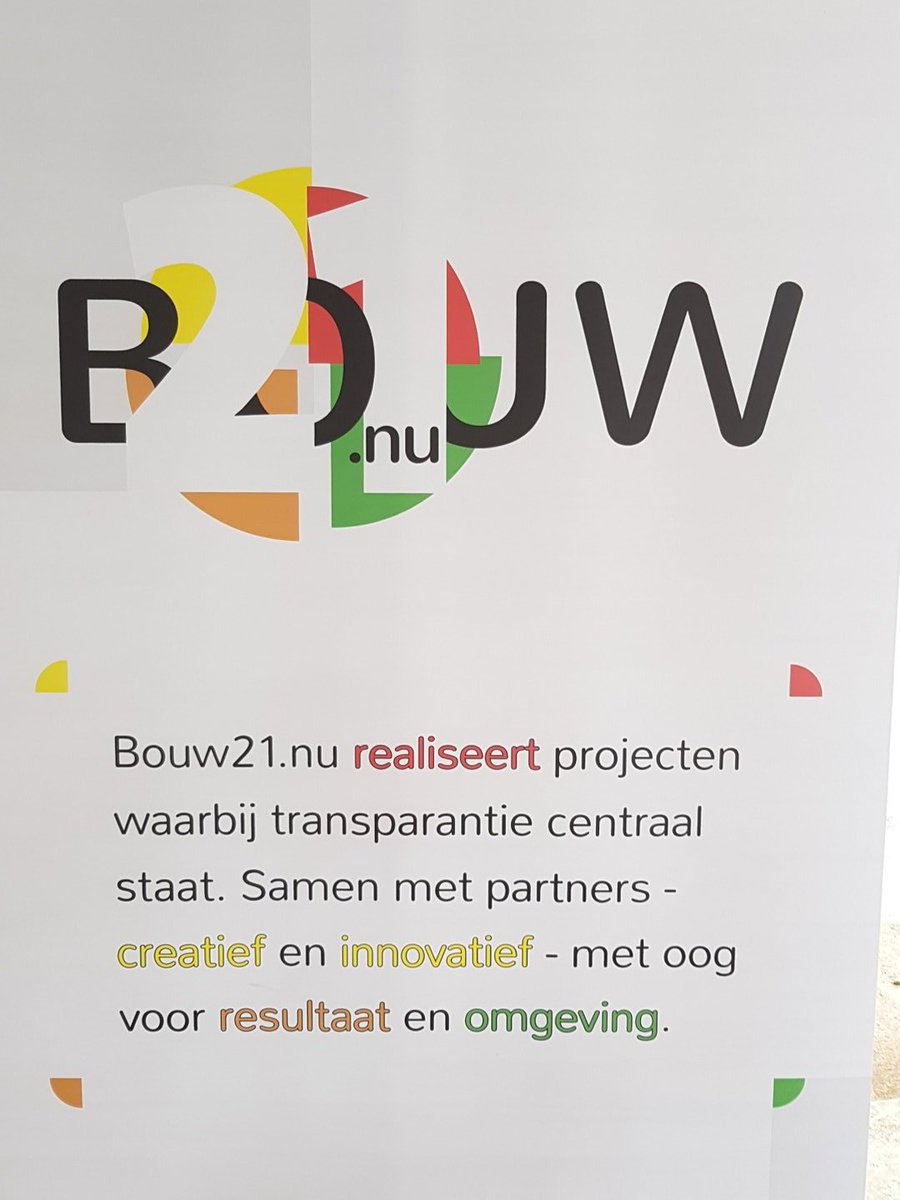 mvdb68's tweet photo. Dag van de bouw op het platform in Utrecht. De eerste kraan is gisteren geplaatst. #bouw21.nu https://t.co/VK3x4oeX9h