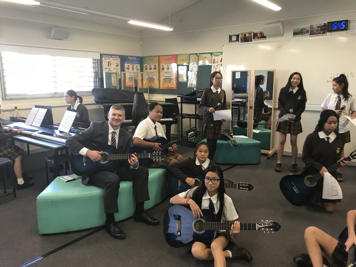 fvhspa's tweet photo. 8X enjoyed teaching our Regional Director @ScottsDavidson how to play guitar 🎸 last week. Kayla and Lyndell were his teachers and said ‘Sir. He was actually quite good’ @learnPSNSW #doensw @FairvaleHigh https://t.co/9EtgojCbCa