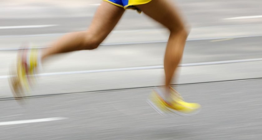 SortieLongue's tweet photo. Envie de running : quelle foulée adopter ? (1/3)
#foulee #running #trail #marathon
https://t.co/FSoSlZQ92s https://t.co/sKS43uxPem