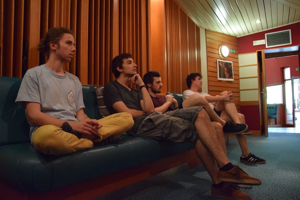 fincairo_band's tweet photo. Listening #records #band #liverecording #alternative #altrock #indie #postgrunge #garage #studio #live #music #tight https://t.co/aU6GVElIBK