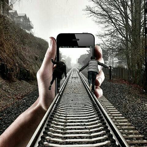 كــان رجل علــى يميني  يستخرج شــهادة مــيلاد لإبــنه 
 وآخر عــلى شــمالي يستخــرج شــهادة وفاة لأبيه 
 #مشــههــد يلــخص الــحياة الإنــسانية😢💔

#خواطر