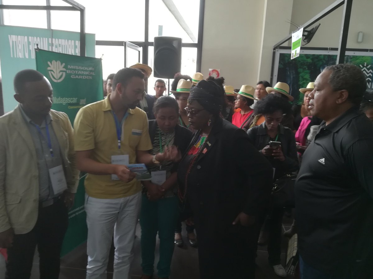 MassifIbity's tweet photo. The malagasy Minister of tourism visiting MBG's exhibition stand at ITM 2018. @CommunityCEPF @anmamisoa @oronjia_park https://t.co/qBFHvu69Nd