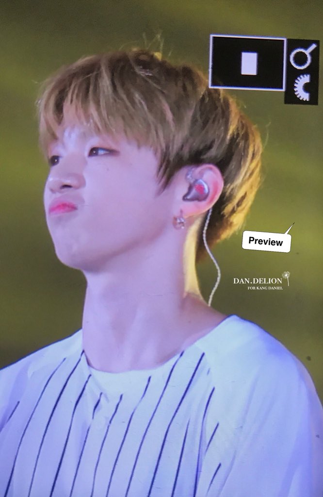 Dandelion_1210's tweet photo. 180602 
#강다니엘 #KANGDANIEL https://t.co/MQptmcOJJq