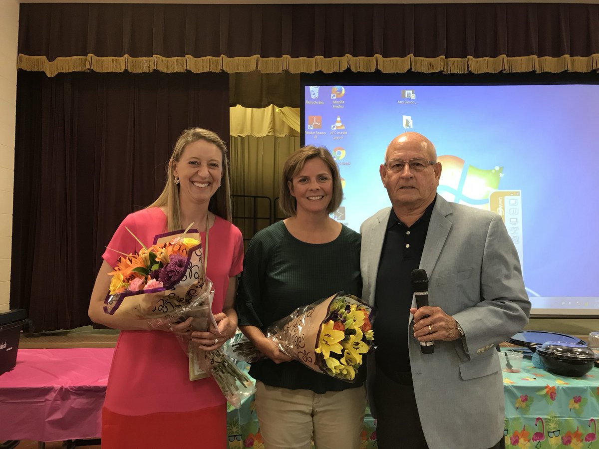 PineviewElemSC's tweet photo. Pineview recognizes our Staff person, Shelley Giles, and Teacher of the Year, Melanie Yoder. Congratulations, you earned it. Mr. Ackerman representing the Ruritans presented a check to each and thanked all for their service to the community. @LexingtonTwo https://t.co/9TXxvuq4aq