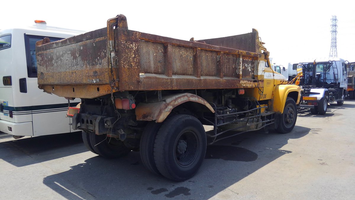 エアロキング Auf Twitter 今週もオークションで面白い物を見つけました ノ 年式が昭和59年と思ったより新しいですが 笑 私が子供のころに新車のボンネットトラック が走っていた記憶はありません ボンネットトラック 旧車 稀少車 草ヒロ