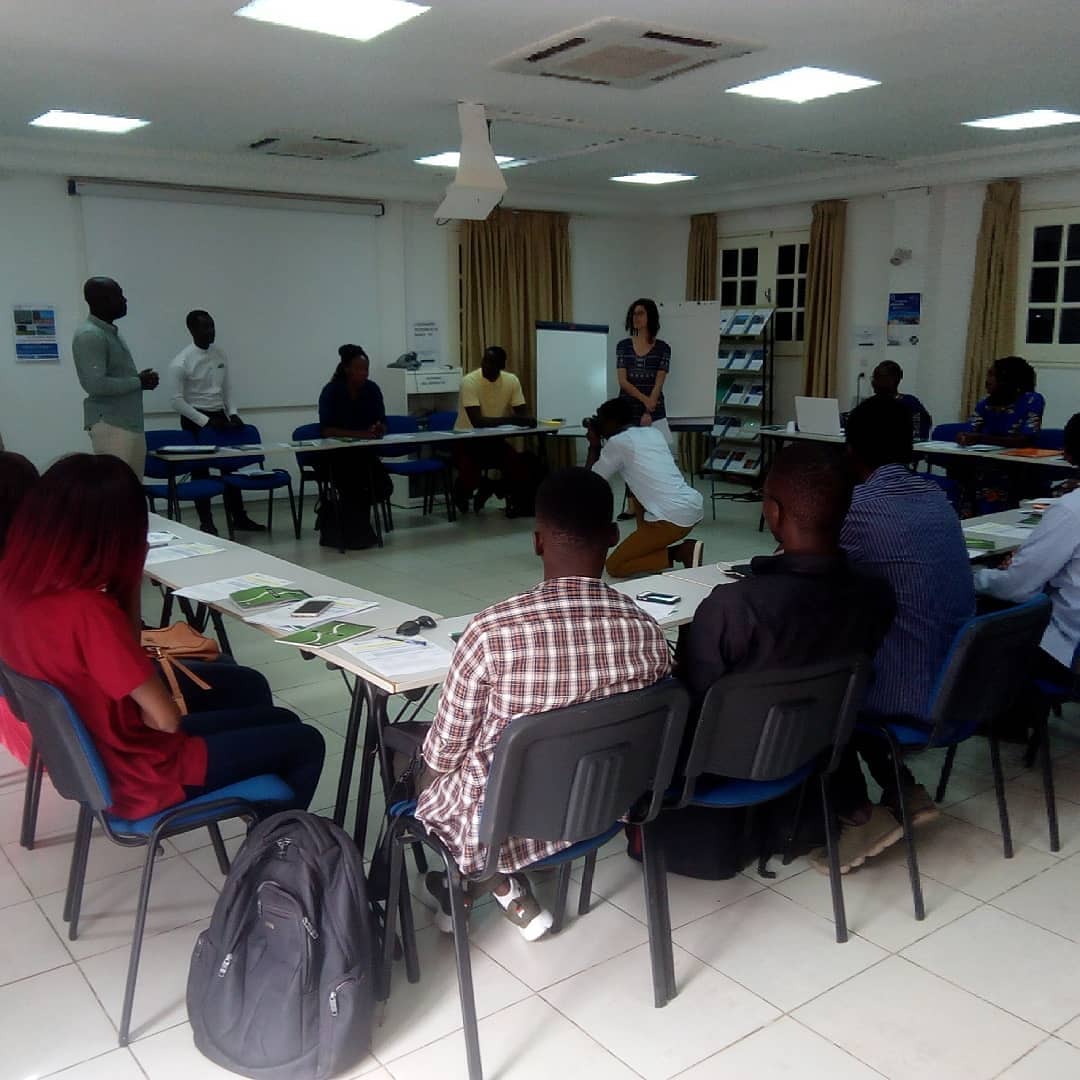 yeesalagrihub's tweet photo. Demarrage de la journée de travail d'Agripreneur en Action traitant de l'insécurité alimentaire . Evaluation des risques pour la population et les opportunités pour l'entreprenariat local. #AGRIACT2018 #kebetu #SunuMbay https://t.co/fDvKBWO1GO
