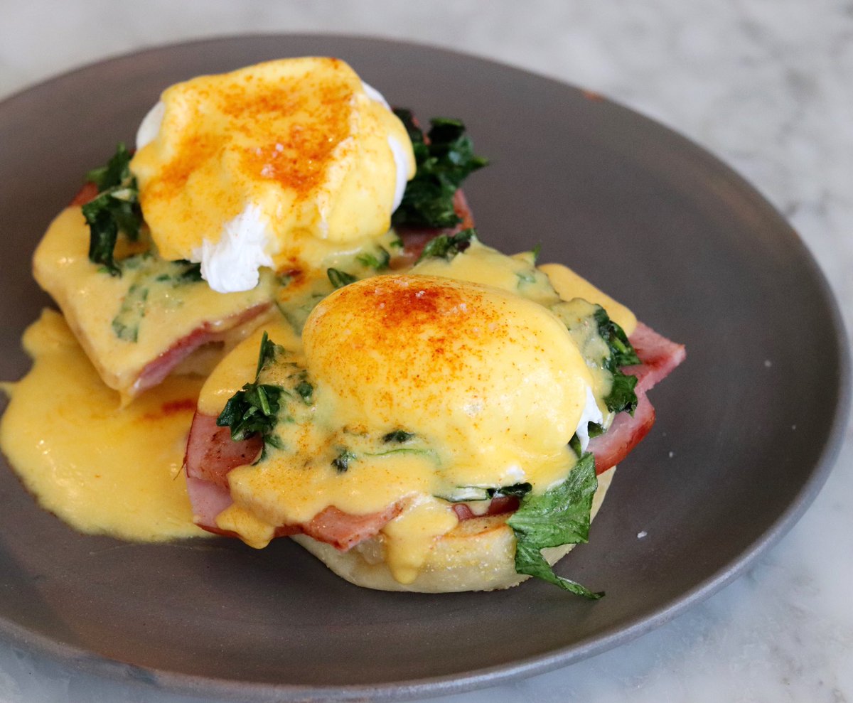 Weekends were made for #brunchin’ 🍳🥂Won’t you join us?