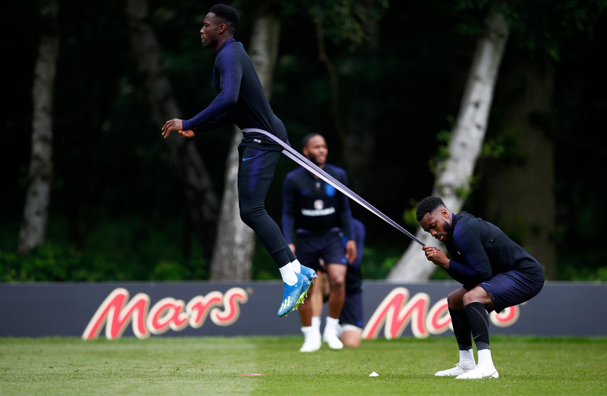 England's #DannyRose and <a href="/DannyWelbeck/">Danny Welbeck</a> defy gravity as they warm up for another #ThreeLions training session at <a href="/TheGroveHotel/">TheGroveHotel</a> 

<a href="/Eddie_Keogh/">Eddie Keogh</a> for <a href="/FA/">The FA</a>