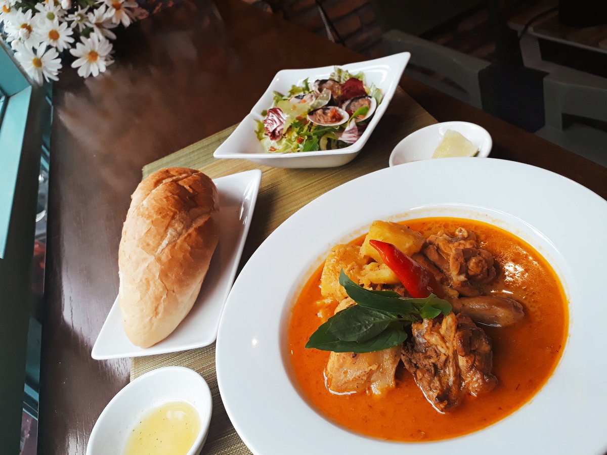 lexolloan's tweet photo. Come and enjoy these delious dishes with me! 
#NEX https://t.co/QT35722twT