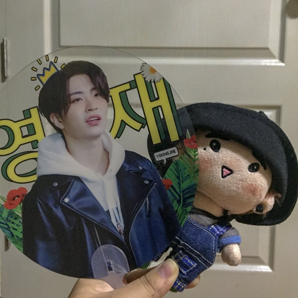 hardshiphard's tweet photo. >>โปรเดือนมิถุนาาา~💛
🌻 เซ็ทละ100 ส่งฟรีลทบ.ค้าบบ

💛 เราจะหักรายได้ทุก 33บาท/เซ็ท โดเนทเข้าโปรเจคซื้ออุปกรณ์การแพทย์ >> #MystarYOUNGJAE ⭐️ นะคะ
ทักdmเราได้เลยค้าบบบ☺️

#ตลาดนัดอากาเซ #ตลาดนัดอากาเซ่ #ตลาดกัซ #พัดใส #ยองแจ #Youngjae https://t.co/ehffGqQJta