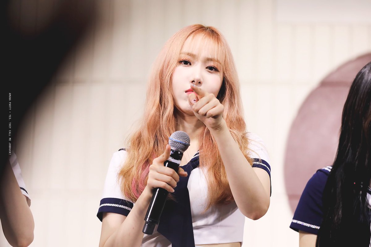 amunaparty's tweet photo. 180528
#여자친구 #신비 https://t.co/dfhwOPbBjd