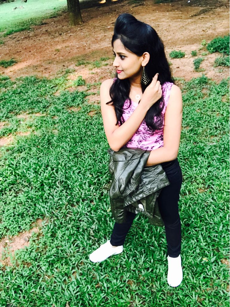 Harshithasinger's tweet photo. No captions.

#HarshithaSubramanya
#AnotherDay https://t.co/5D0WzSEbZL