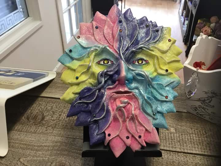 juliemckenz's tweet photo. Delivery #credition #Enchantment #greenmen plaques #artist #plymouth based #Dartmoor #Cornwall #nature inspired pls check out this beautiful shop in passing 😲 https://t.co/OD6Bw7iEhc