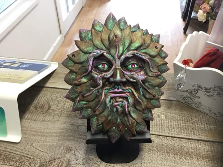 juliemckenz's tweet photo. Delivery #credition #Enchantment #greenmen plaques #artist #plymouth based #Dartmoor #Cornwall #nature inspired pls check out this beautiful shop in passing 😲 https://t.co/OD6Bw7iEhc