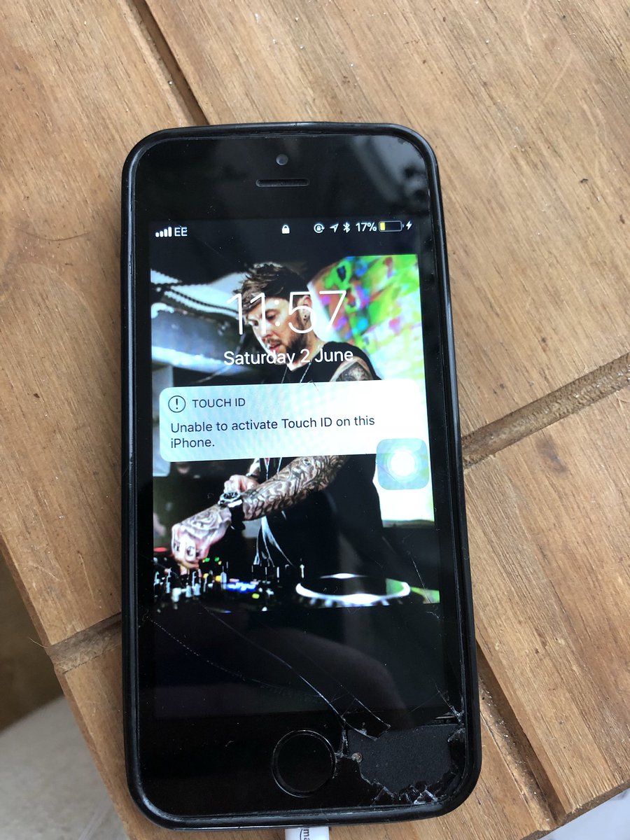 tuffers21's tweet photo. Found this phone at Ben Nicky in London yesterday. Please RT to get it back to them - clearly a fan 🤣🤣 https://t.co/8kbgyoEtVq
