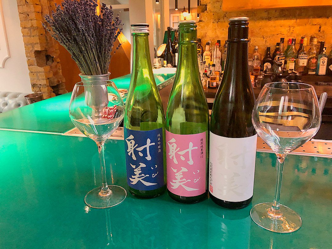 yashinlondon's tweet photo. Our latest Sake Brewer’s Club with Sugihara. Serving Japanese nibbles from the region with a glass each of their three signature sakes. We were delighted to host Master Sommelier Isa Bal for a fantastic night ! Don’t miss out on our next Sake Event. More information coming soon! https://t.co/1WChG8TMWP