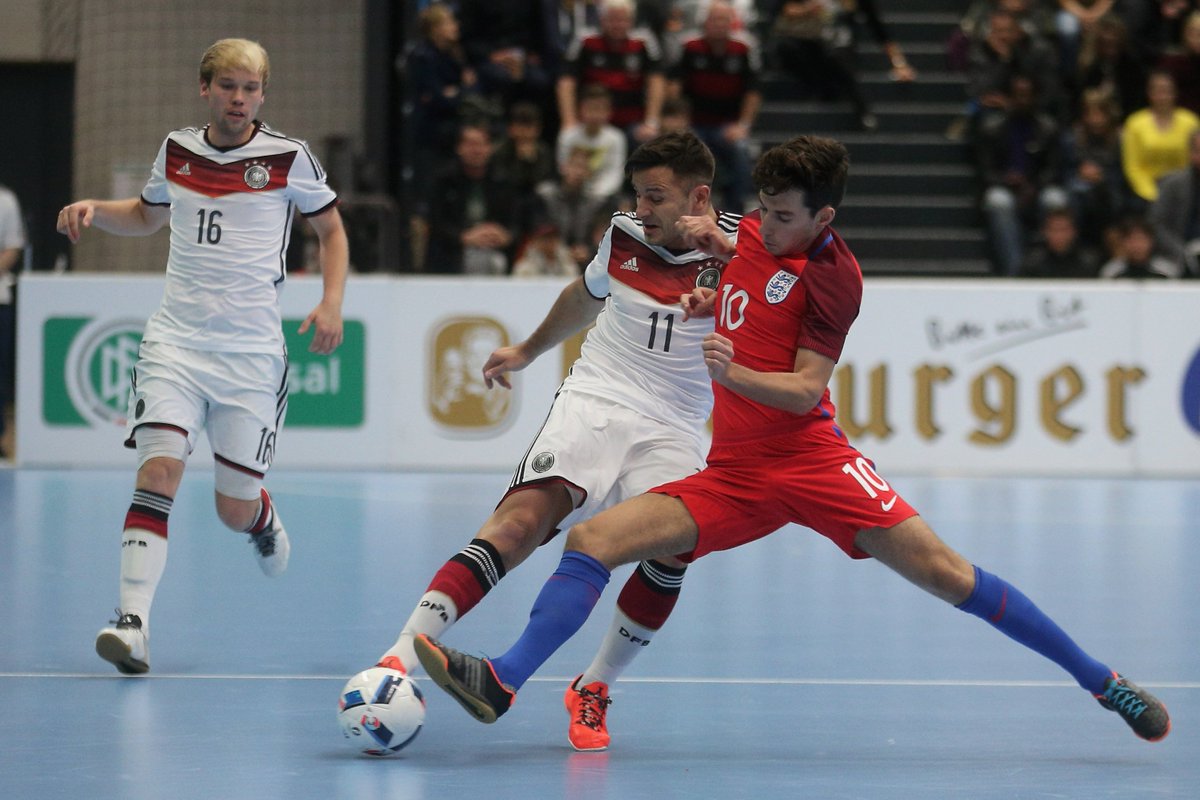 BBCSport's tweet photo. The England futsal team take on Poland tonight live on the BBC Sport website!

Watch match one here🏴󠁧󠁢󠁥󠁮󠁧󠁿👉https://t.co/bsaptfTwJz https://t.co/l2Zpmdi4ua