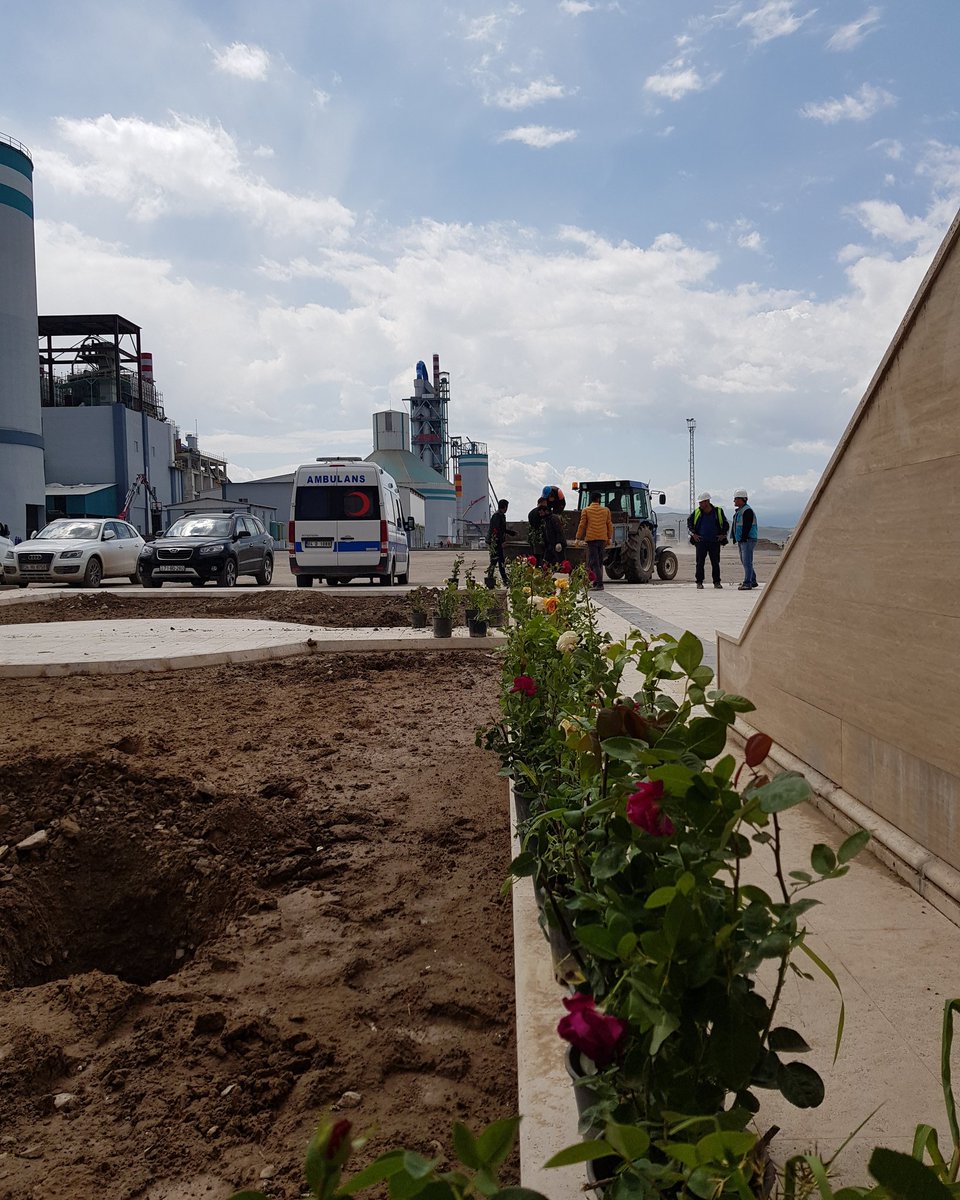 dr_cengizcelik's tweet photo. ARKOZ Madencilik A.Ş
#arkoz #arkozmadencilik #muhendislik #peyzaj #architecture #celikce #celikcemimarlik #çelikce #çelikcemimarlık https://t.co/IUI5aRvQ7k