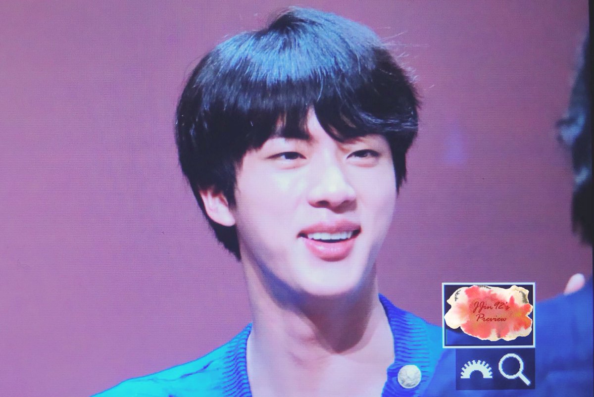 JJin92_'s tweet photo. 180602 상암팬싸

#진 #석진 #JIN https://t.co/weRsjOJTeS