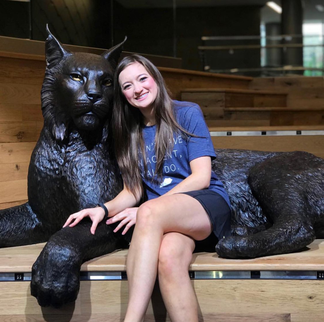 UKHouseResLife's tweet photo. "see blue." U orientations are just around the corner, and we can't wait to meet everyone! Which session will you be at? 💙 #seeblueU #uk2022 📸 PC: @hannahbusroe https://t.co/vvL00mg8iO