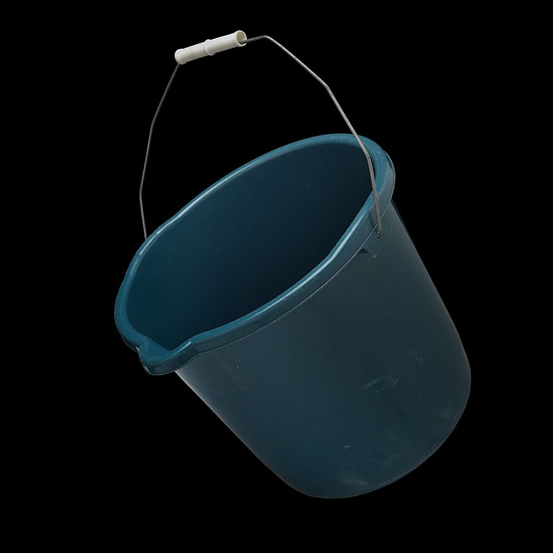 amhistorymuseum's tweet image. Today in 1941: Baseball star Lou Gehrig dies of amyotrophic lateral sclerosis (ALS). Seven decades later, the Ice Bucket Challenge goes viral to promote ALS awareness. The bucket that started it all:
#philanthorpy