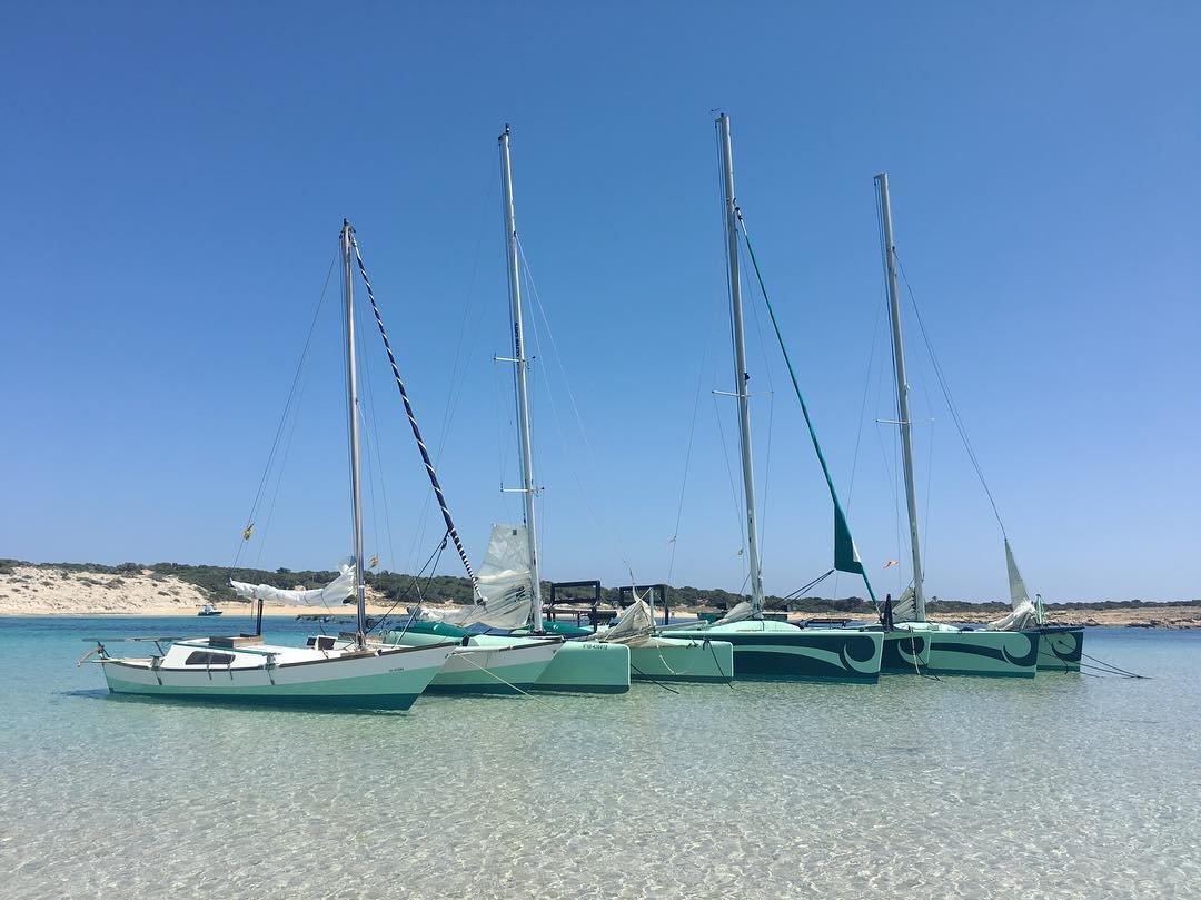 LuxTasteMaker's tweet photo. I love the concept of this brand so much, and Ibiza is really paving the way for living more sustainably. La Bella Verde are 100% clean boats, sails up or if the wind isn't cooperating these turquoise beauties are solar powered.
@LaBellaVerde https://t.co/hLjbyqUiS8