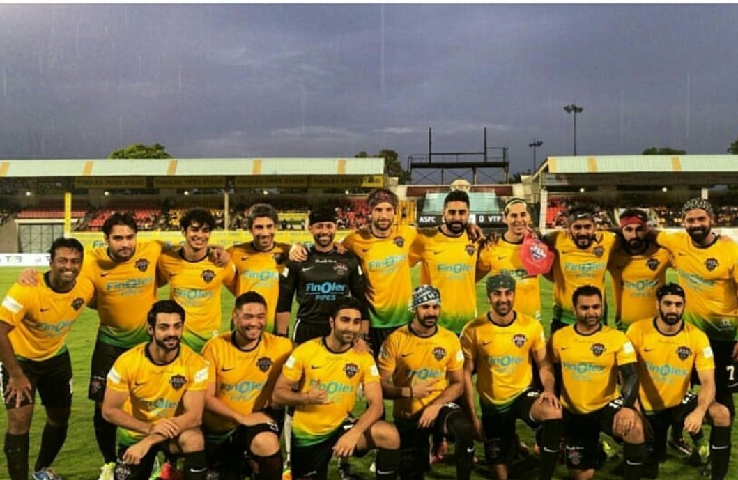 btsmyeuphoria's tweet photo. Cr: Uploader

The @AllstarsFC_PFH Team

Our Superstar @VivianDsena01 with a big smile 🙌🙌🙌

#SakalSuperstarCup https://t.co/T3RRdlwFyl