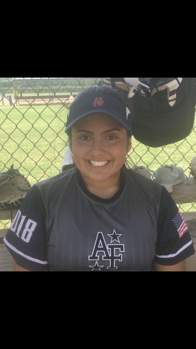 mommabear3loves's tweet photo. Last softball game with American Freedom before she heads for college πΊπΈ βΎοΈ π’ https://t.co/Lt5m2NAhXZ