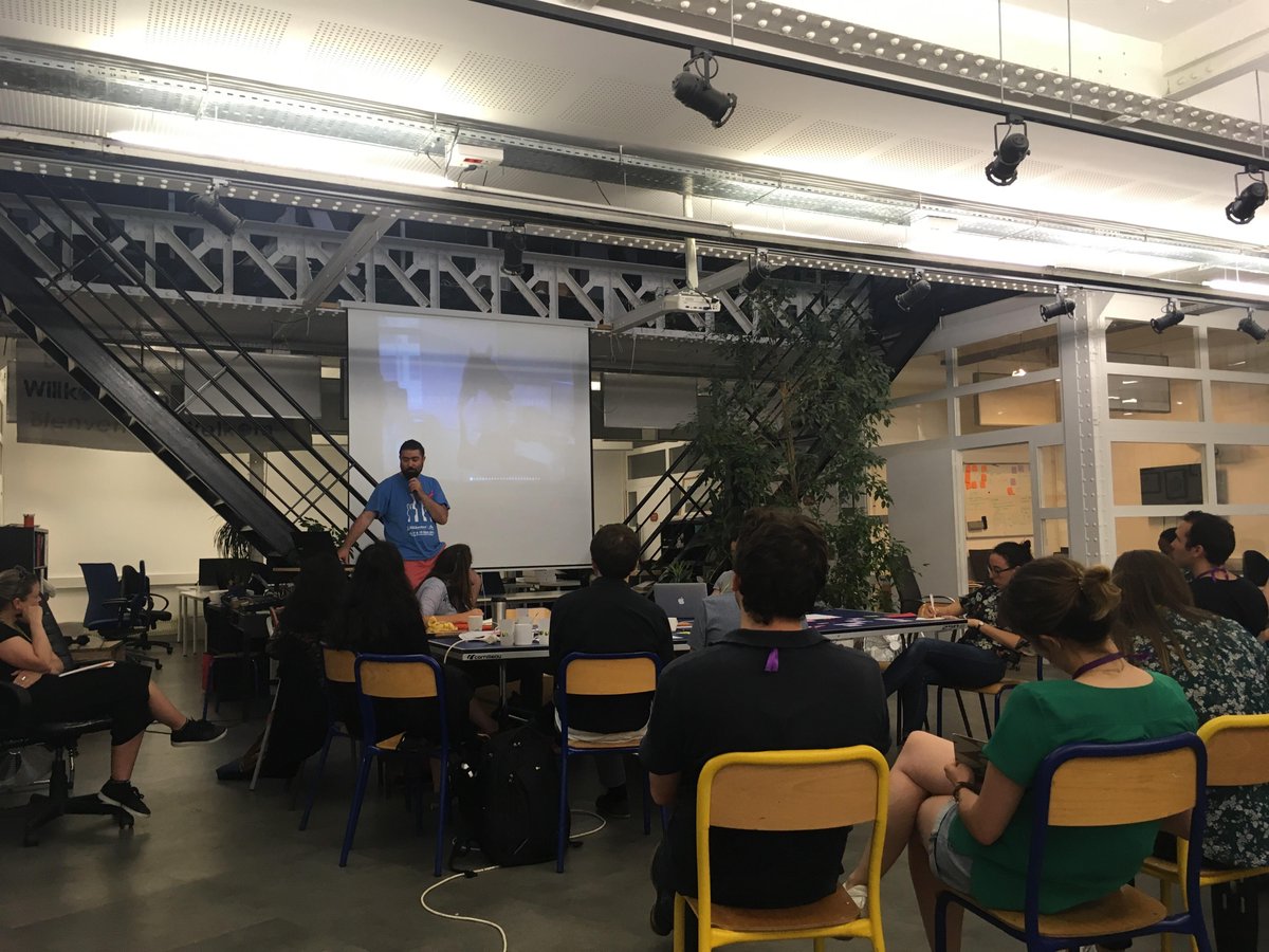 sweparis's tweet photo. 😲🤩 Préparation aux pitchs du #SWZeroWaste ! Nous avons hâte de voir les beaux projets qui vont transformer l'économie circulaire avec @TheDamfr
#ZeroDechet #ZeroWaste https://t.co/teJ7WuBXB1
