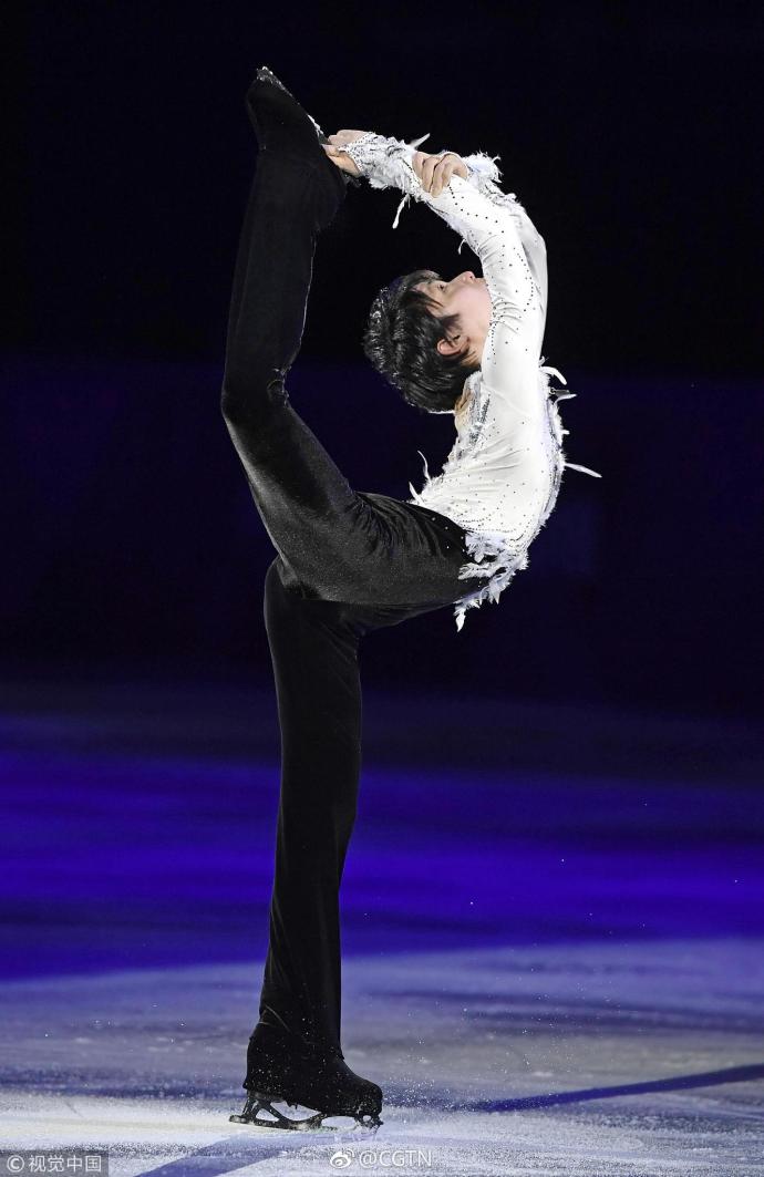 ShanghaiEye's tweet image. The Japanese government announced on Friday, #YuzuruHanyu， Japan’s two-time Olympic figure skating gold medalist, will receive the People’s Honor Award. The 23-year-old Hanyu is the youngest individual to receive the award.