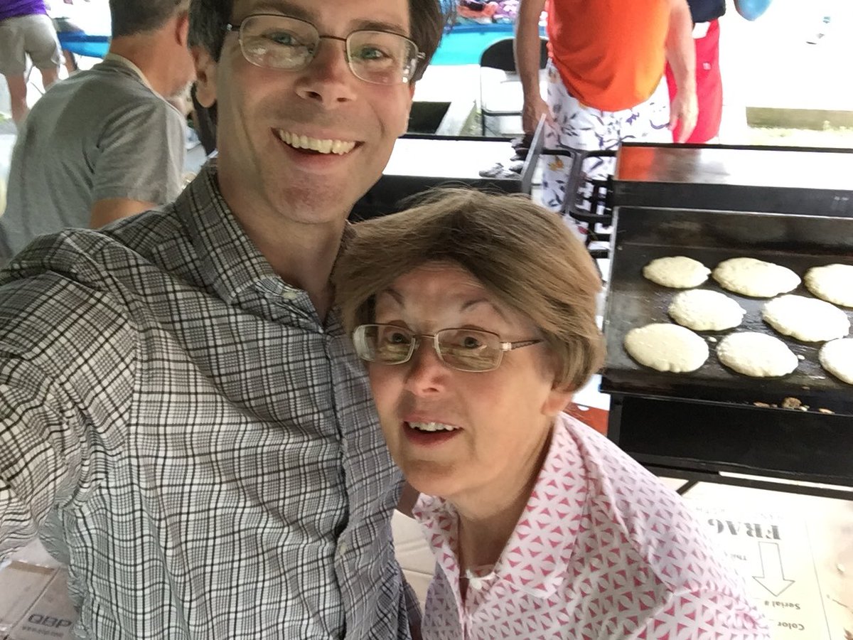 writeinryan's tweet photo. At the annual Puffer’s Pond pancake breakfast in Amherst! #mapoli #writeinryan https://t.co/K7v18xS89q