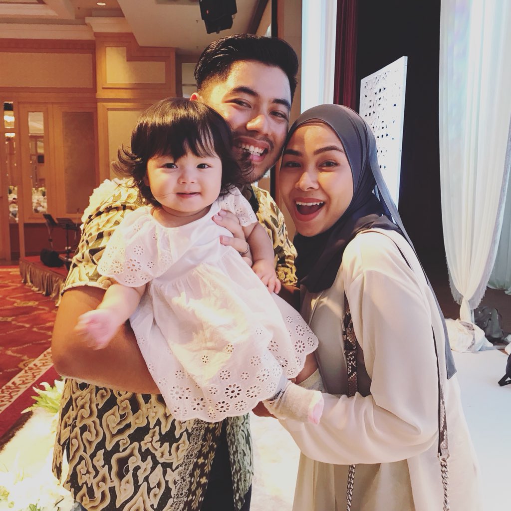 <a href="/okaishawty/">☆ girl</a> Don’t stop trying, a girl commented “handsome” at one of my picture 5 years ago. 

Fast forward, happily married to her, got a beautiful baby girl, and happy that i replied her comment and follow her Instagram. ❤️