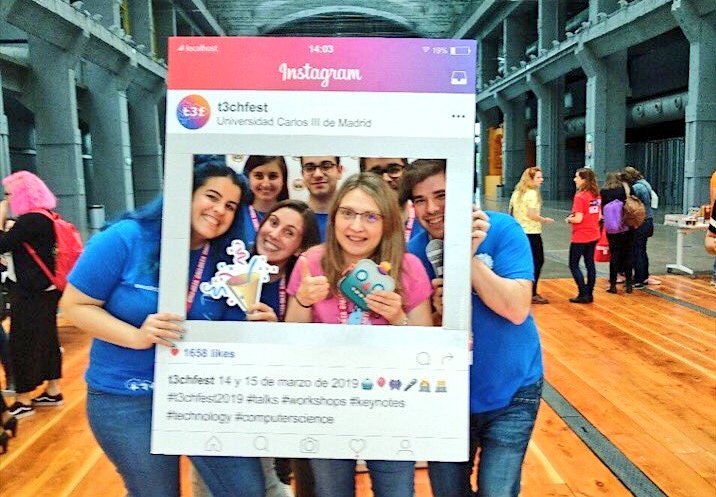 Aurora_Barrero's tweet image. Rodeada de los cracks de  @T3chFest a ver si se hacen un Tour por #Asturias y nos cuentan cómo lo han hecho @GdgAsturias @WTMAsturias @Asturvalley @sailormerqury @moisipm @mariaencinar #callofdata2018 #T3FCallOfData