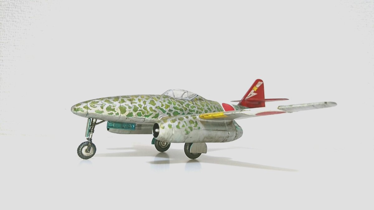 Julitsukka ユリツカ No Twitter キ1 火龍 Revell 1 72使用 完成です 日本陸軍幻のジェット戦闘機ですね 実は所々me262と違うんですが まぁいいでしょ 今回頑張ったのは機体上面の斑模様 かなりめんどいのでもうやりたくないです キットは多少すり合わせが