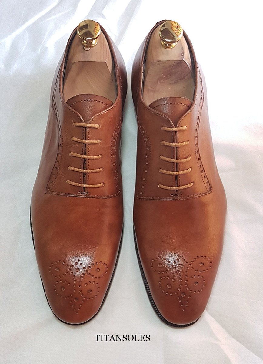 TitanSoles's tweet photo. Brown Oxfords, handmade by #titansoles. Call or text us on (+233) 0247713409  for all enquiries.
#titansoles #oxfords #gentleman #handcrafted #handmade #craftsmanship #fashion #madeinghana https://t.co/v1qciWFrKk