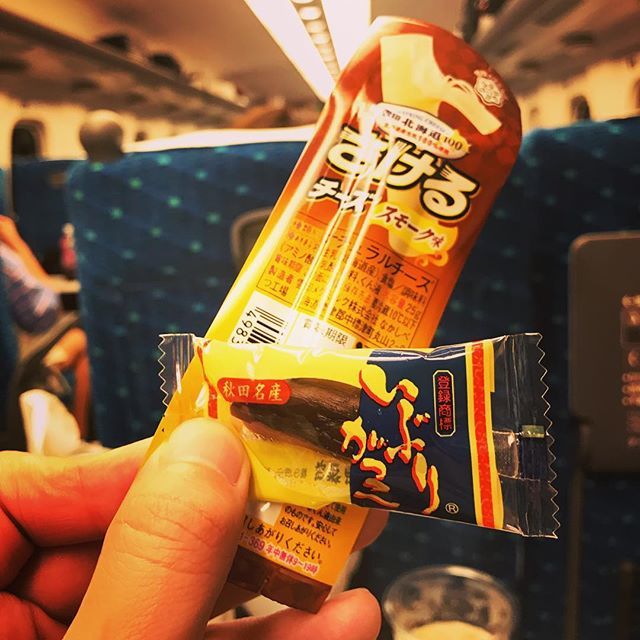 Mar_Miyamoto's tweet image. moumoon大阪公演終了☆
今日は特にグッとくるライブでした。
本番中なんかすごい空間だった。
大阪のお客さんもとても盛り上がってて最高でした✨
#moumoon #fullmoonlivetour2018 #flyways #大阪 #ベース ift.tt/2J9Gg8p