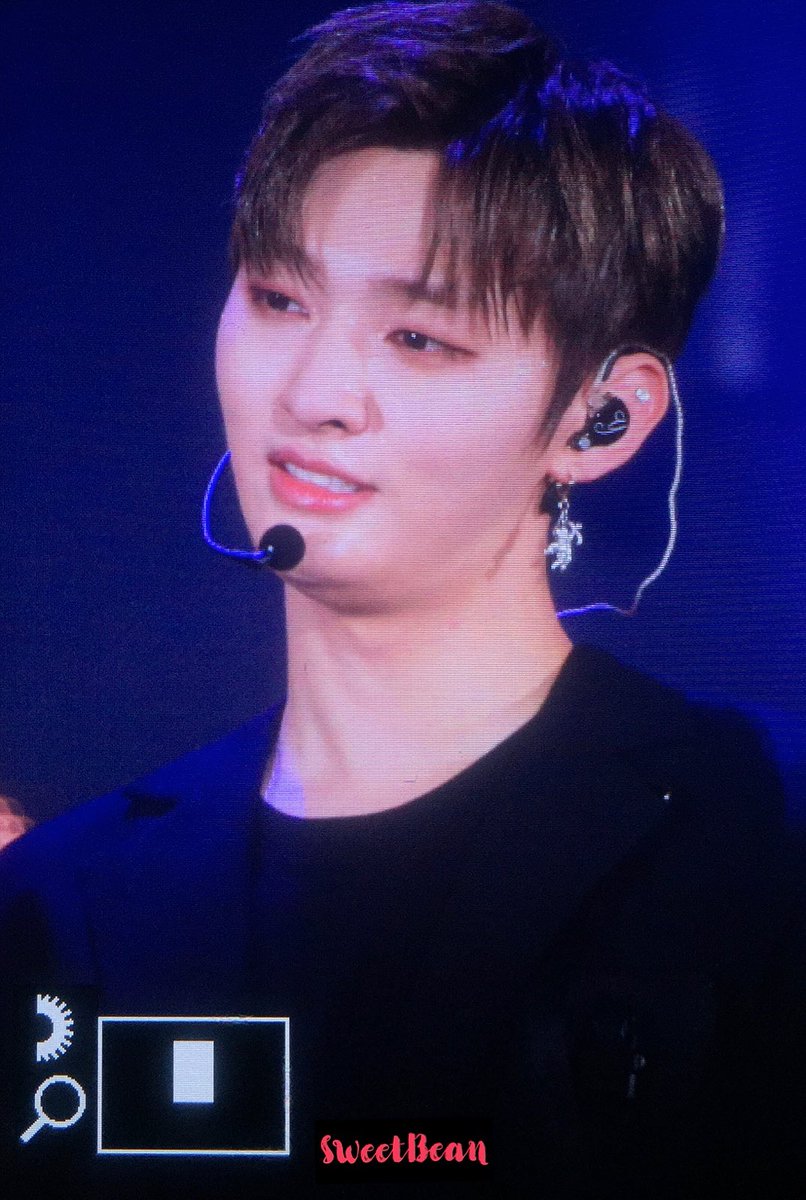 SweetBeanJS's tweet image. 180602 #윤지성
어디에 있든 지성을 응원하고 있을게요!