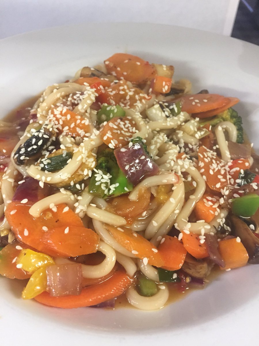Are you Vegan/Vegetarian/Dairy Intolerant?
Try our Sweet Chilli Veg Stirfry with Thick noodles!