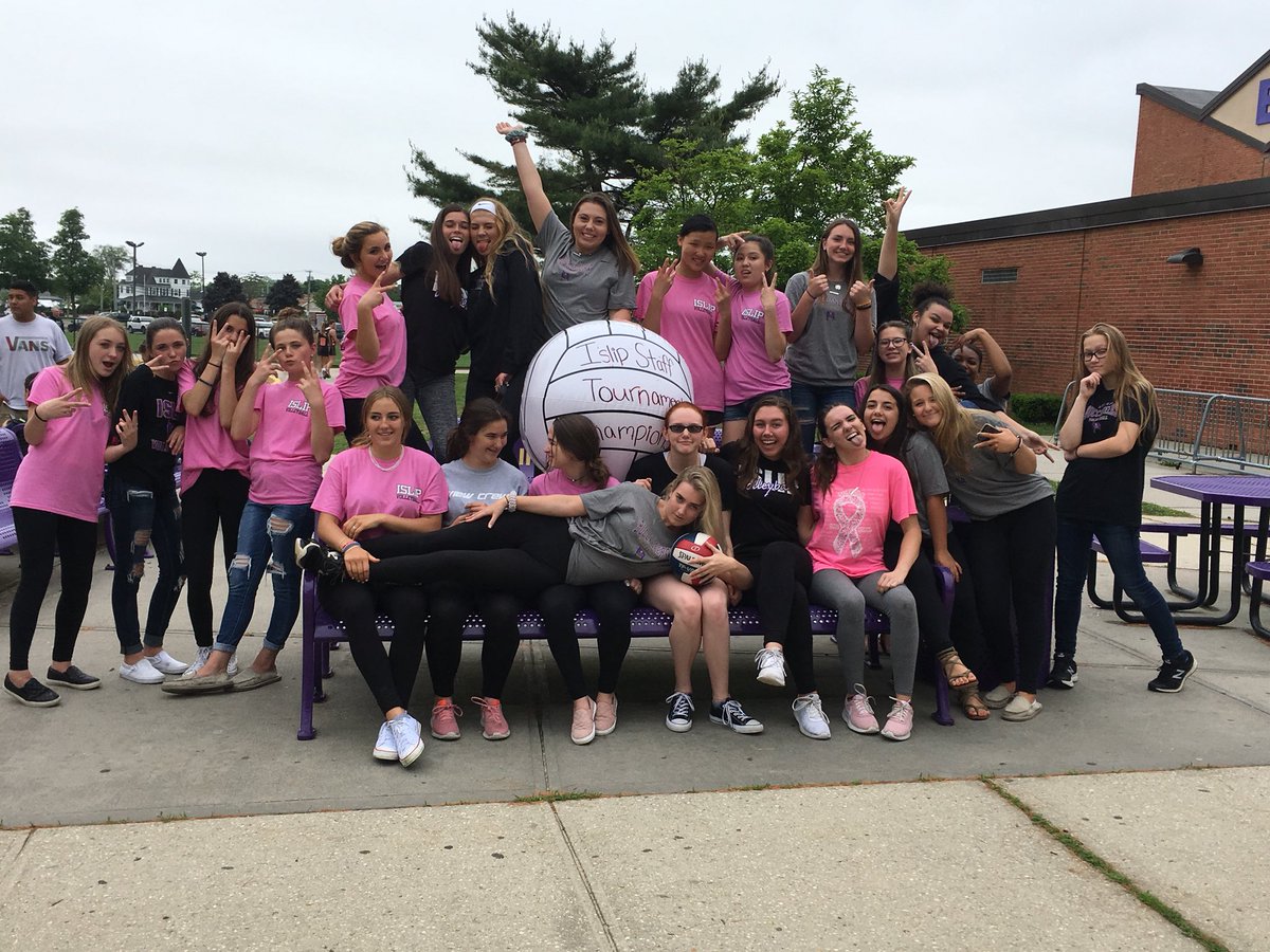 IslipVolleyball's tweet photo. Another successful Islip faculty tourney in the books! MS/JV/Vars came together to put on a great event! #IVBFAM #ISLIPPRIDE https://t.co/7sd6H5qAVQ