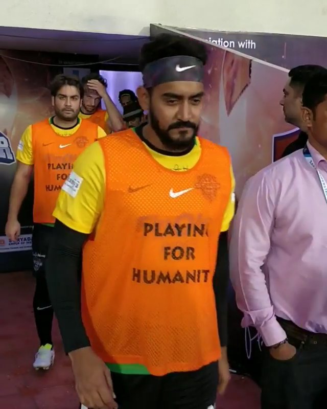 btsmyeuphoria's tweet photo. The Superstar #VivianDsena From the grounds 🙌🙌😍😍

#SakalSuperstarCup @VivianDsena01 #ASFC https://t.co/Wt3ap5kV79