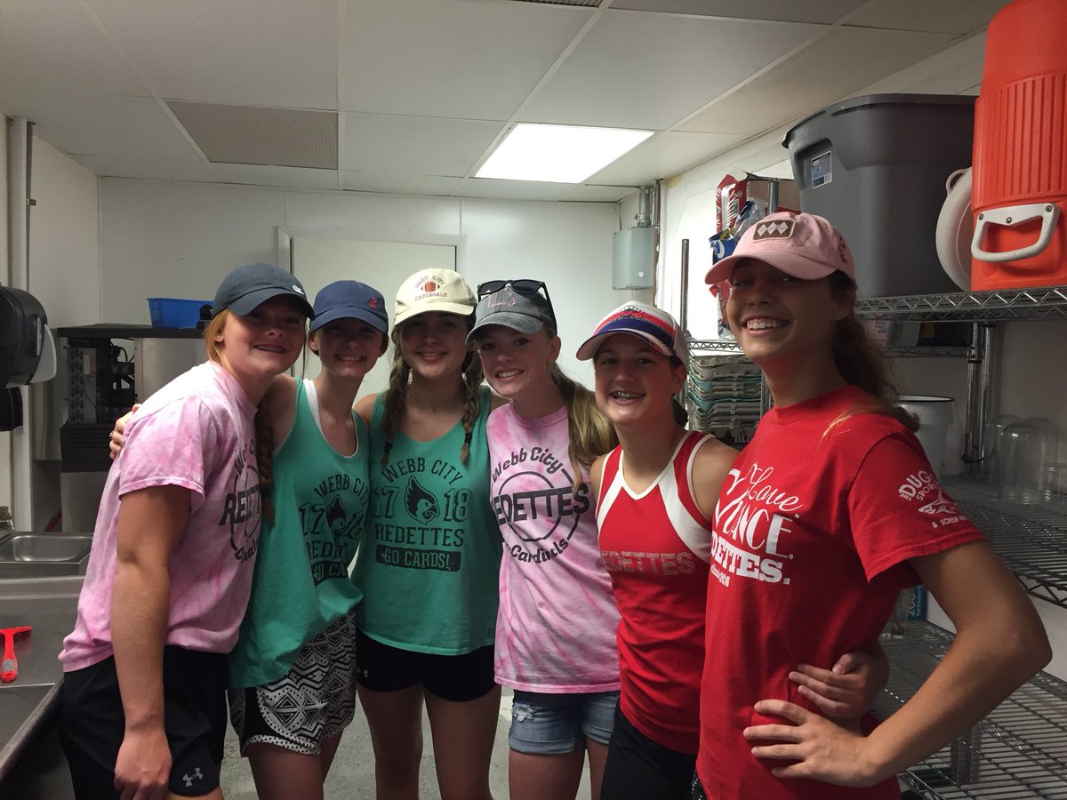 GollhoferKarla's tweet photo. Come support Webb City Redettes at The Farmers Market. And buy breakfast. 6 dollars for the whole meal.💛😀 https://t.co/t2CjHtv1yF