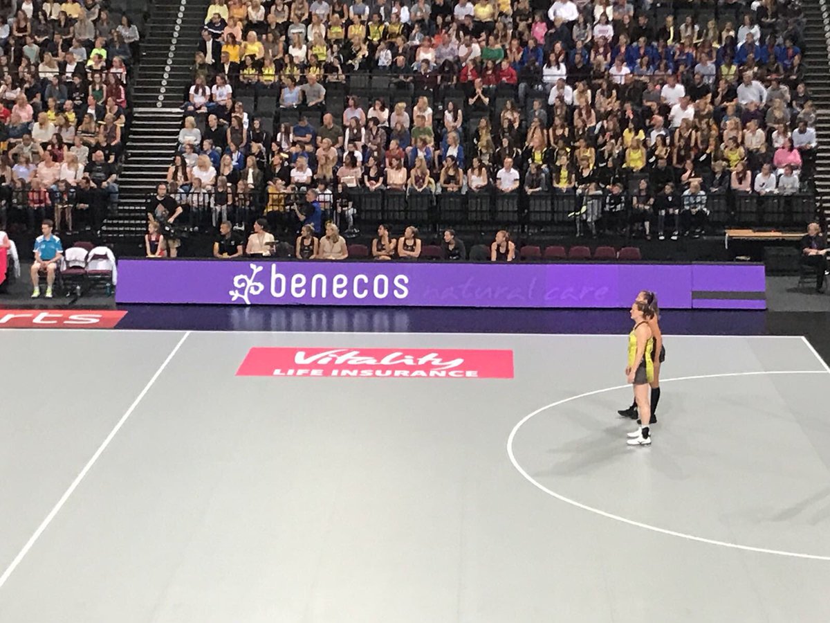 Sports___360's tweet photo. @thundernetball are taking on @Wasps_Netball this afternoon &amp; it promises to a belter👌🏽🏐. Perimeter Advertising on point as always as well 👏🏽 @BenecosUK @Viper10Sports @Insulation_King @inspiresport @#SportsAdvertising @NetballSL @EnglandNetball #Thunder #ManchesterLive 🐝 https://t.co/fLWdyTpSNA