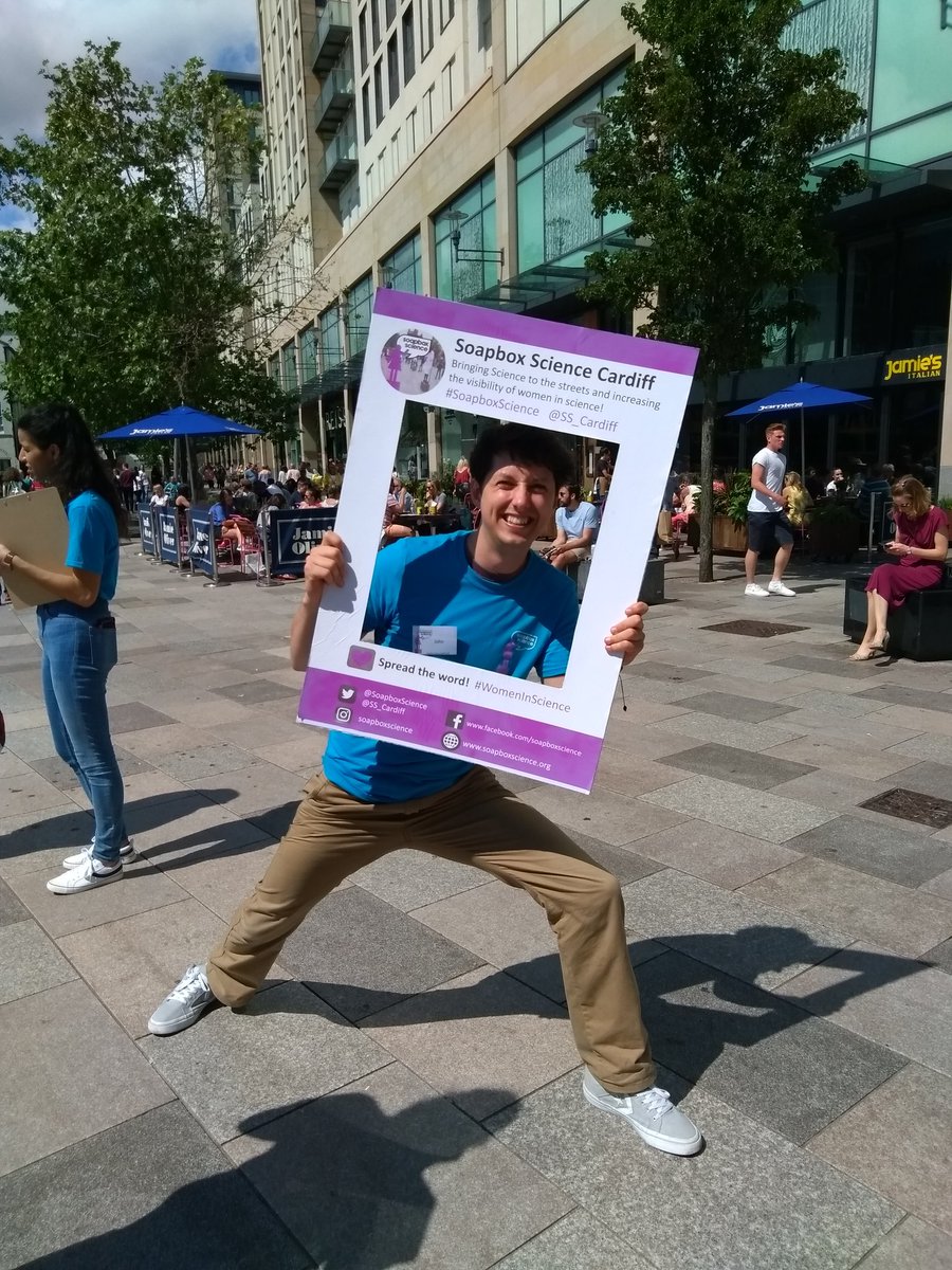 Great fun with science out in the sun! <a href="/SS_Cardiff/">Soapbox Science CF</a> <a href="/SoapboxScience/">Soapbox Science</a>