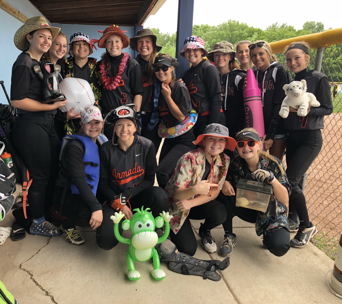 ArmadaSoftball's tweet photo. Armada Varsity Softball is Hawaiian Ready for Districts! ⚾️🐅🌺🌊☀️ #RallyTurtle https://t.co/yHStkWzXEW