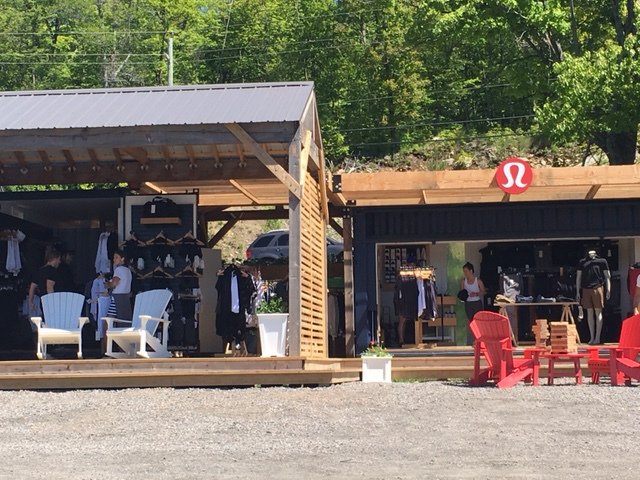 cpenrice's tweet photo. You know its going to be a good weekend in Muskoka when you hear that @lululemon is now open at @swsmuskoka in Minett!! 🛍 💸 🙌🏻👯‍♀️☀️ #lululemon #muskoka #shopaholic #minett #weekend #swsmarina #byemoney https://t.co/CX589UQbDt