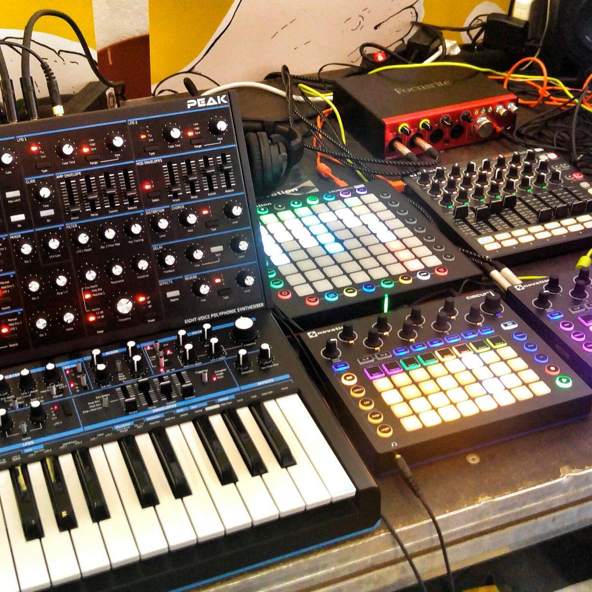 stiefkind's tweet image. Blinkenlichten am Knobs&amp;amp;Wires Festival. #blinkenlichten #knobsandwiresfestival  #analogsynthesizer